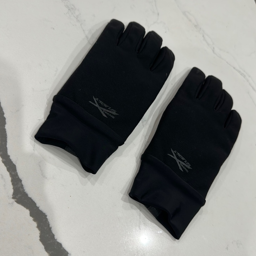 Seirus Innovation Soundtouch Gloves 🧤 Waterproof & Breathable